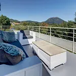 L Amphitheatre Des Volcans - Vue Puy De Dome *